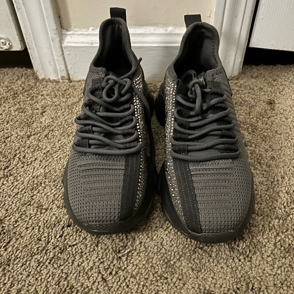 Steve Madden Gray Sneakers